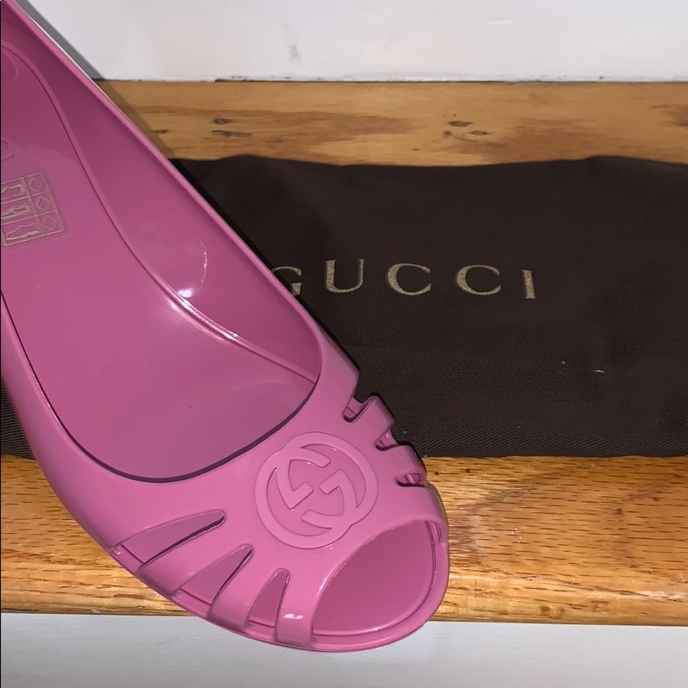 Gucci sandals